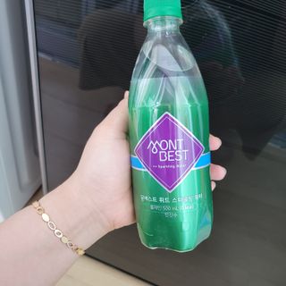 몽베스트 Montbest with Sparkling water Plain 20병 — 5점을 준 리뷰어가 2022년 5월 올린 사용 사진