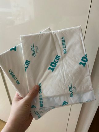 아베크 펫 와이드 프리미엄 중형 애견 강아지 배변 패드 54매 1팩 45g — 5점을 준 리뷰어가 2021년 7월 올린 사용 사진