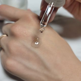 브에노 파리퀸 윌 페이스 오일 — 4점을 준 리뷰어가 2021년 7월 올린 사용 사진