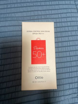 [오띠] SET_더마 컨트롤 선 크림( SPF50+ PA++++) & 100 마스크팩 x  4매 (수분/탄력/광채/장벽) — 4점을 준 리뷰어가 2022년 6월 올린 사용 사진