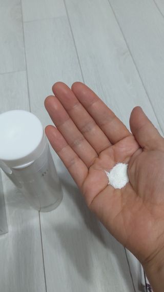 나우 [리브엠] 화해 1등 클렌징 파우더! 모공&피지 말끔순삭 — 5점을 준 리뷰어가 2023년 9월 올린 사용 사진