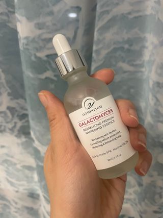 오투에니원 갈락토미세스 리바이탈라이징 프리미엄 화이트닝 에센스 50ml — 3.5점을 준 리뷰어가 2022년 12월 올린 사용 사진