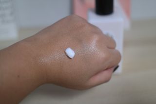 줄라이 모닝 _ JULY MORNING 줄라이모닝 하이드레이팅 퍼퓸드 바디앤핸드 에멀젼 — 5점을 준 리뷰어가 2021년 10월 올린 사용 사진