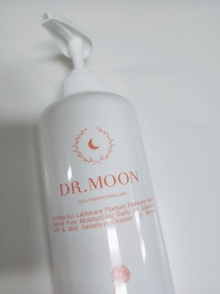 프리[닥터문] 유산균 락토케어 질경초 여성청결제 1000ml (젤타입) — 5점을 준 리뷰어가 2022년 5월 올린 사용 사진