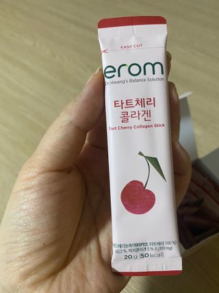 이롬 erom 타트체리 콜라겐 — 5점을 준 리뷰어가 2021년 3월 올린 사용 사진