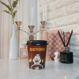 유비쿡 컵떡볶이 매운컵떡볶이2개/ 짜장컵떡볶이 2개  총 4개세트 — 5점을 준 리뷰어가 2021년 3월 올린 사용 사진