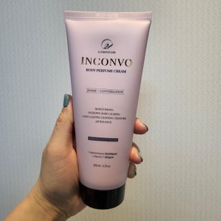오투에니원 인컨보 바디 퍼퓸 크림 200ml — 5점을 준 리뷰어가 2022년 12월 올린 사용 사진