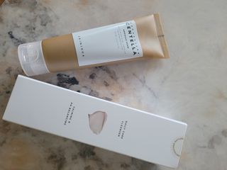 스킨1004 [SKIN1004] 마다가스카르 센텔라 앰플 폼 125ml — 5점을 준 리뷰어가 2024년 8월 올린 사용 사진