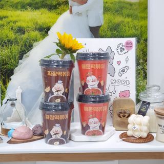 유비쿡 컵떡볶이 매운컵떡볶이2개/ 짜장컵떡볶이 2개  총 4개세트 — 5점을 준 리뷰어가 2021년 6월 올린 사용 사진