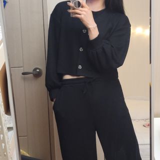 프런투라인 비마이 봄버 포켓 크롭 가디건 — 5점을 준 리뷰어가 2022년 3월 올린 사용 사진