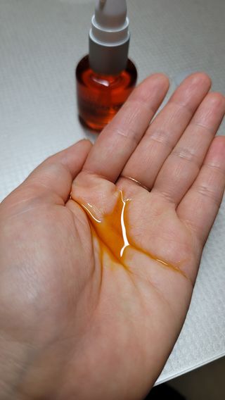 유니베르소 로즈힙 오일 15ml — 4점을 준 리뷰어가 2021년 5월 올린 사용 사진