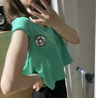 [스테이피플] SILKY SLEEVELESS LOGO TOP — 3.5점을 준 리뷰어가 2022년 6월 올린 사용 사진