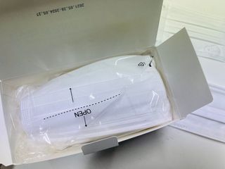 JHWORLD 스누피 마스크 정품 스누피 KF-AD 국내 비말차단 아동용 성인용 일회용 덴탈마스크 50매 — 5점을 준 리뷰어가 2021년 6월 올린 사용 사진