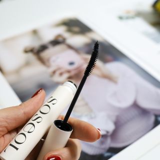 더소설 소설 블랙아이래쉬 세럼 10g(SOSEOL BLACK EYELASH SERUM 10g) — 5점을 준 리뷰어가 2023년 12월 올린 사용 사진