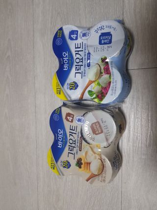 매일바이오 그릭요거트 오리지널 플레인 4개, 로스터리 커피믹스 4개 — 5점을 준 리뷰어가 2021년 12월 올린 사용 사진