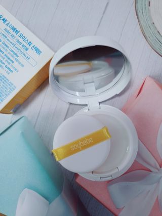 소이베베X신비아파트 모이스쳐 선팩트 SPF50+ PA+++ — 5점을 준 리뷰어가 2023년 4월 올린 사용 사진