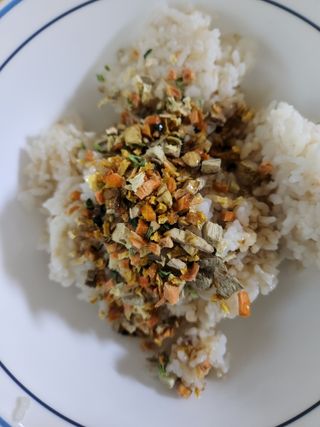 해풀잎 누구나 김밥*1ea [(혼합야채 35g *1ea,  김밥김 (5g, 5ea),  양념간장 (6g, 5ea), 참기름(5g, 2ea)] — 4점을 준 리뷰어가 2022년 7월 올린 사용 사진