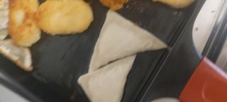 (주)성경순만두 곤약만두.콘치즈만두,삼각당면만두,당면 야끼만두,대구전통 납작만두,떡뽁이 매콤소스,달콤소스 — 4점을 준 리뷰어가 2023년 4월 올린 사용 사진