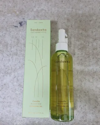 스킨큐어 산다화 순한 클렌징 동백 오일 200ml — 5점을 준 리뷰어가 2023년 2월 올린 사용 사진