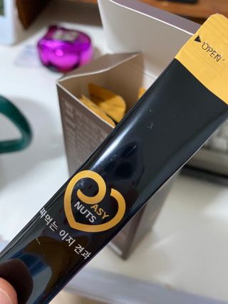짜먹는 이지견과 짜먹는 이지아몬드, 짜먹는 이지허니피넛, 짜먹는 이지캐슈넛 각 10g X  10포 — 5점을 준 리뷰어가 2021년 2월 올린 사용 사진