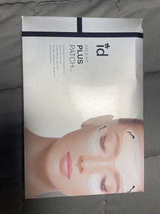 아이디플라코스메틱 아이디 페이스핏 플러스 패치 v2 — 4.5점을 준 리뷰어가 2021년 5월 올린 사용 사진