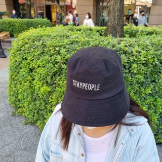 [스테이피플] STAYPEOPLE BUCKET HAT (BLACK) — 5점을 준 리뷰어가 2022년 9월 올린 사용 사진