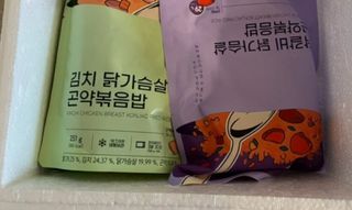 [푸딩팩토리] 요잇조잇 닭갈비 닭가슴살/김치 닭가슴살 곤약볶음밥 2종 (김치볶음밥 2개 닭갈비 볶음밥 1개) — 4점을 준 리뷰어가 2022년 8월 올린 사용 사진