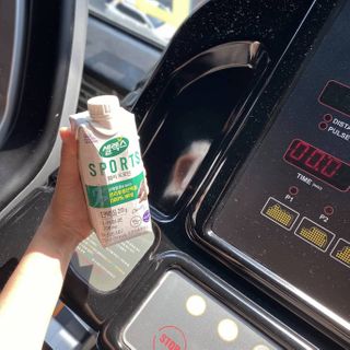 셀렉스스포츠 셀렉스 스포츠 웨이 프로틴 초콜릿 _ 330ml x 12팩 — 5점을 준 리뷰어가 2021년 3월 올린 사용 사진