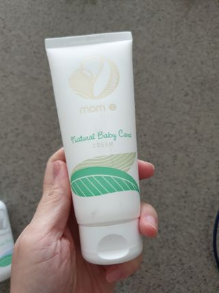 mom e 맘이 내추럴 베이비 케어 크림+바디오일 — 5점을 준 리뷰어가 2021년 2월 올린 사용 사진