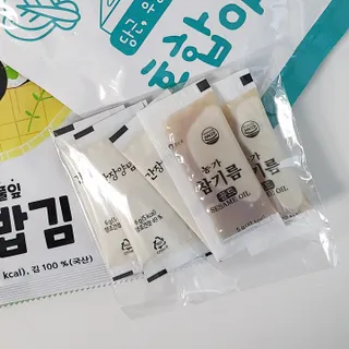 해풀잎 누구나 김밥*1ea [(혼합야채 35g *1ea,  김밥김 (5g, 5ea),  양념간장 (6g, 5ea), 참기름(5g, 2ea)] — 5점을 준 리뷰어가 2022년 5월 올린 사용 사진