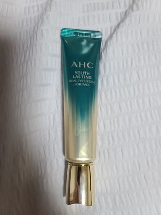 [NEW 탄력유턴 아이크림] AHC 유스 래스팅 리얼 아이크림 포 페이스 — 5점을 준 리뷰어가 2021년 2월 올린 사용 사진