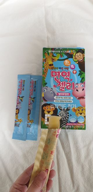 다나음 셀렌에 빠진 아연면역젤리 열대과일맛+사과맛 — 5점을 준 리뷰어가 2023년 1월 올린 사용 사진