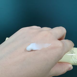 [오캄] 이모션 터치 핸드크림 - 유자 딜라이트 — 5점을 준 리뷰어가 2022년 9월 올린 사용 사진