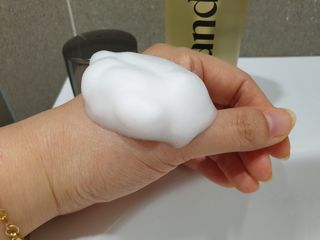 헤어플러스 콴디 아침세안제 폼클렌징 퓨어 어니스티 모닝클렌저 — 5점을 준 리뷰어가 2021년 5월 올린 사용 사진