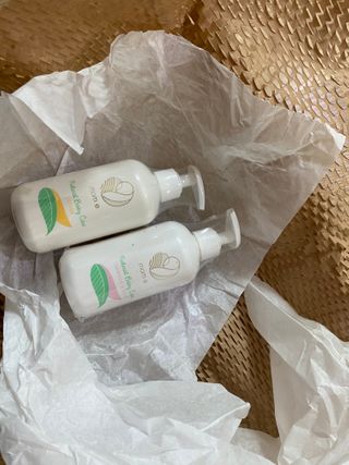 mom e 맘이 내추럴 베이비 케어 샴푸앤바스+로션 — 4.5점을 준 리뷰어가 2021년 1월 올린 사용 사진
