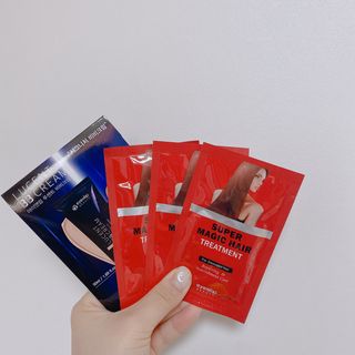 썸헤어 / SUMHAIR 썸헤어 실키 테라피 헤어 에센스 — 5점을 준 리뷰어가 2021년 5월 올린 사용 사진