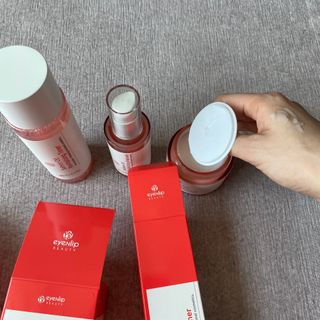 아이앤립 / EYENLIP 아이앤립 연어오일 리바이탈라이징 토너+앰플+크림 3종 세트 — 5점을 준 리뷰어가 2021년 5월 올린 사용 사진
