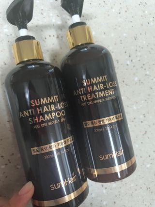 썸헤어 / SUMHAIR 썸헤어  써밋 안티 헤어로스 샴푸+트리트먼트 — 4점을 준 리뷰어가 2021년 5월 올린 사용 사진