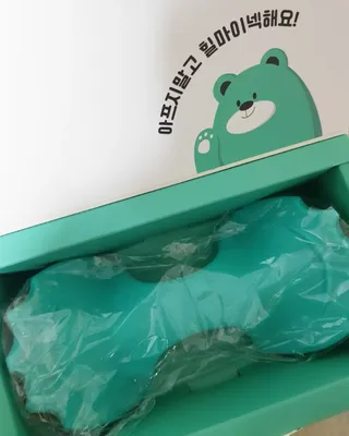 힐니스북 [힐마이넥]   거북목 통증완화를 위한 휴대용 목 안마기 — 4점을 준 리뷰어가 2022년 12월 올린 사용 사진