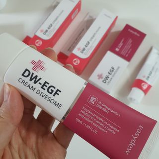 이지듀 DW-EGF 크림 다이브좀_콜라겐이 쏙쏙, 탄력피부로 다이빙 — 5점을 준 리뷰어가 2021년 2월 올린 사용 사진