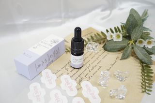 라라로즈데이 시즌2 천연 아로마오일 Y존 케어 속옷향수 이너퍼퓸 5ml  여성의 자존감을 UP시키자 — 5점을 준 리뷰어가 2021년 10월 올린 사용 사진