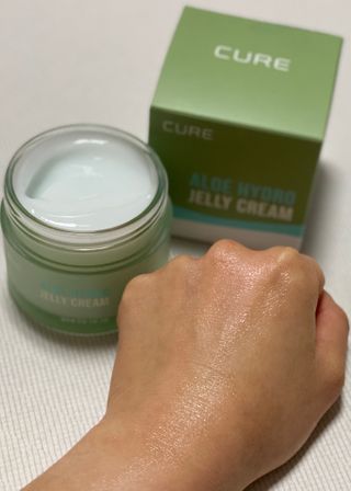 김정문알로에 큐어 큐어 알로에 리프레쉬 젤리 세럼, 큐어 알로에 하이드로 젤리 크림 — 5점을 준 리뷰어가 2021년 3월 올린 사용 사진