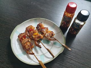 [다물꼬치] 삼겹새우롤꼬치 5개입 350g  + 데리야끼소스 120g + 매운고추소스 120g — 5점을 준 리뷰어가 2021년 12월 올린 사용 사진