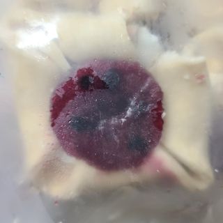 서브큐 메테뭉크 블루베리 크라운 냉동생지 (소포장) — 5점을 준 리뷰어가 2022년 6월 올린 사용 사진