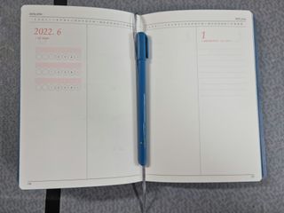 리훈 2022년 이야기 다이어리 그란데 1년형 — 5점을 준 리뷰어가 2021년 10월 올린 사용 사진
