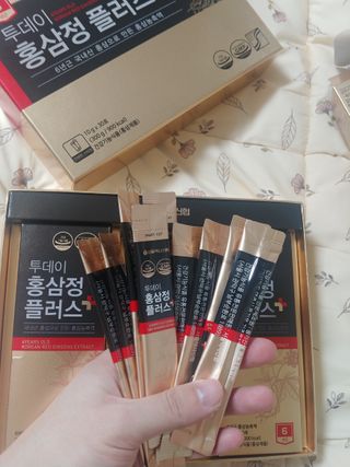 서울약사신협_투데이홍삼정플러스스틱_10g x 30포 — 5점을 준 리뷰어가 2021년 1월 올린 사용 사진