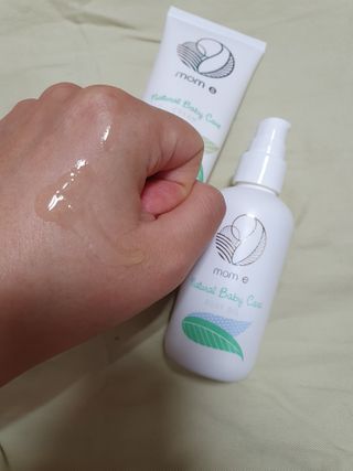 mom e 맘이 내추럴 베이비 케어 크림+바디오일 — 4점을 준 리뷰어가 2021년 1월 올린 사용 사진