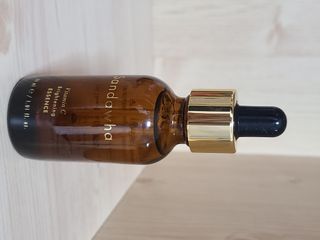 스킨큐어 산다화 비타민c 화이트닝 에센스 30ml — 5점을 준 리뷰어가 2023년 9월 올린 사용 사진