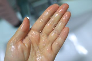 오투에니원 인컨보 바디 퍼퓸 샤워 젤 200ml — 5점을 준 리뷰어가 2023년 2월 올린 사용 사진