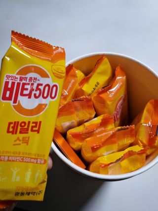 광동생활건강 [광동] 제니비타민C 비타500데일리스틱 180포+제니등신대+제니스티커 — 5점을 준 리뷰어가 2021년 12월 올린 사용 사진